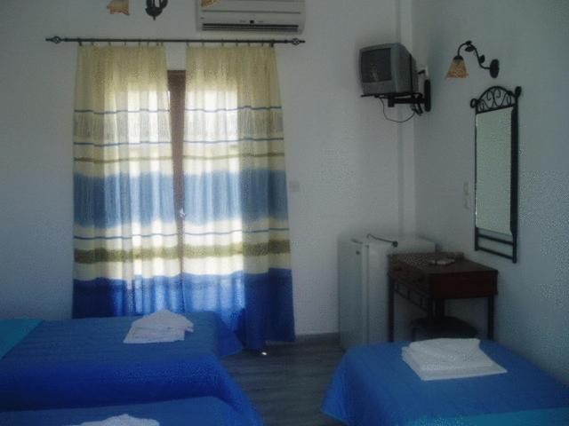 Rita's Place Hotel Chora de Ios Habitación foto